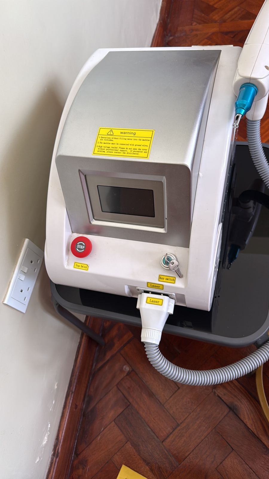 Advanced laser tattoo removal machine